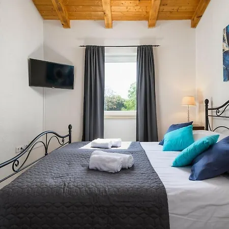 1-bedroom